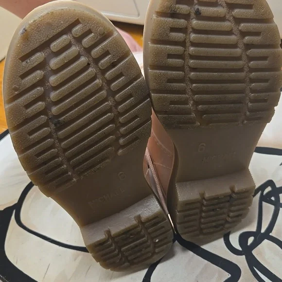 Michael Kors Blush Pink Tavie Rain Booties Women's Size 6 - Picture 8 of 8